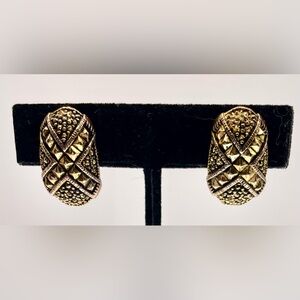 Vintage Gold Tone Textured Domed Clip On Earrings